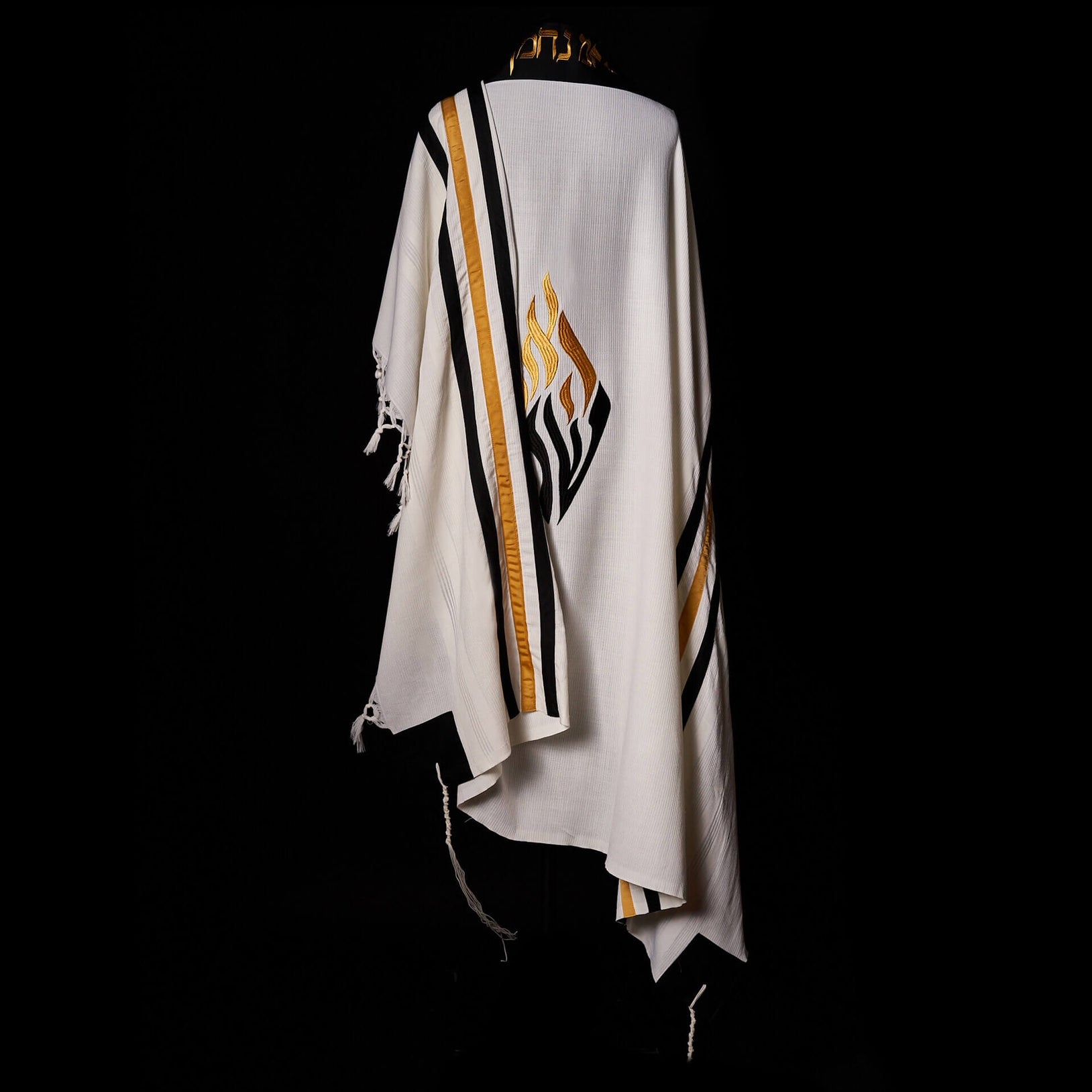 Tallit Nahman Bicolor White & Black Gold
