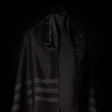 #color_suprem-black