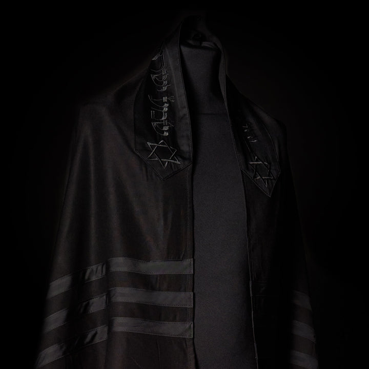 #color_suprem-black