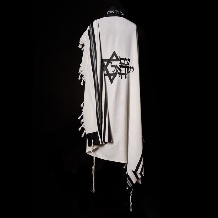 #color_white-and-black