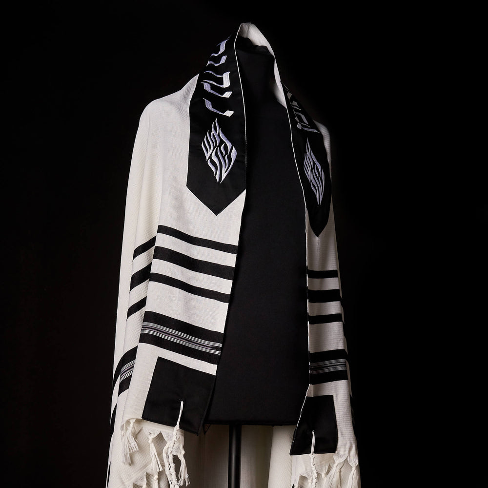 Nahman Classic White & Black