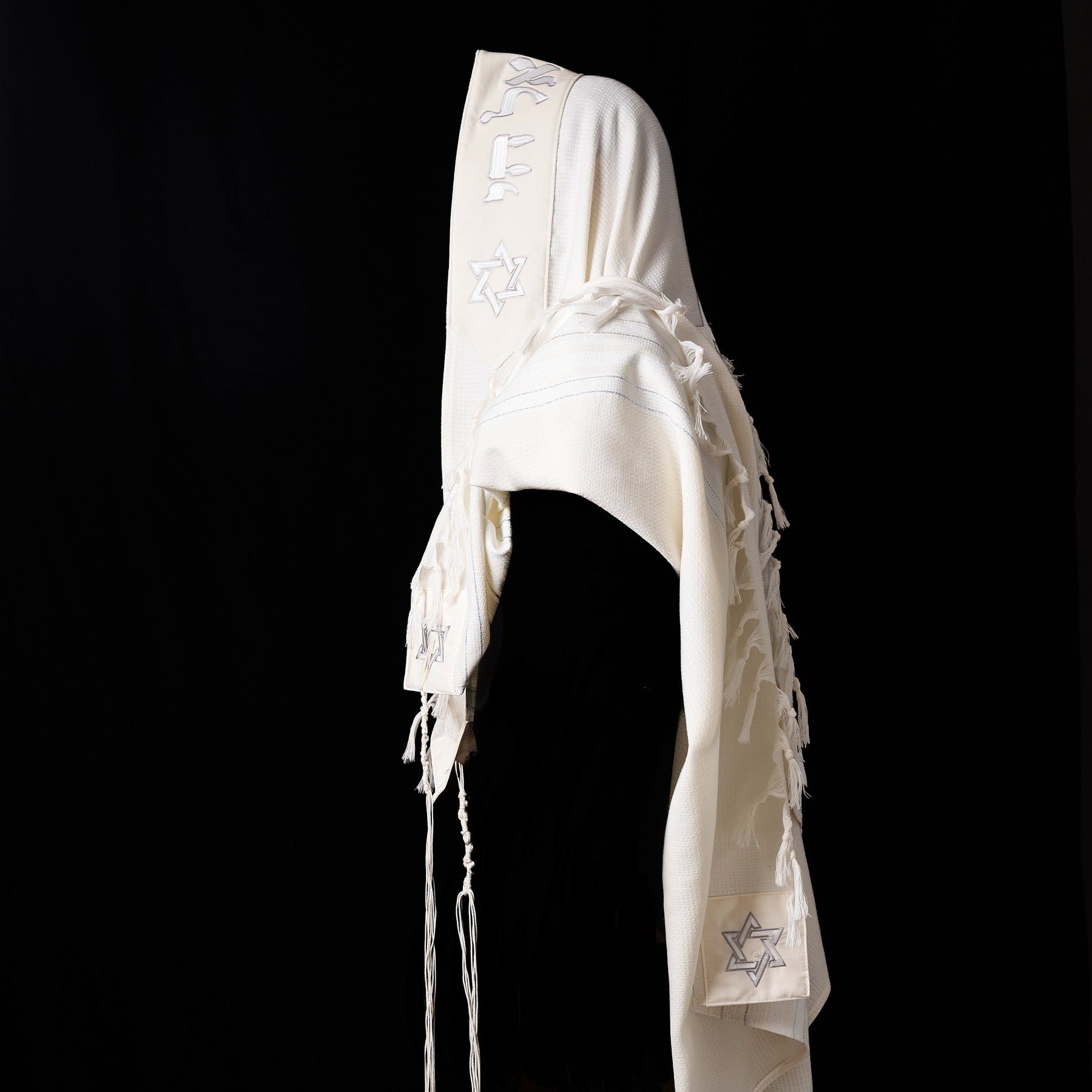 Am Israel Chai Prestige Tallit White Gray | Luxury Prayer Shawl