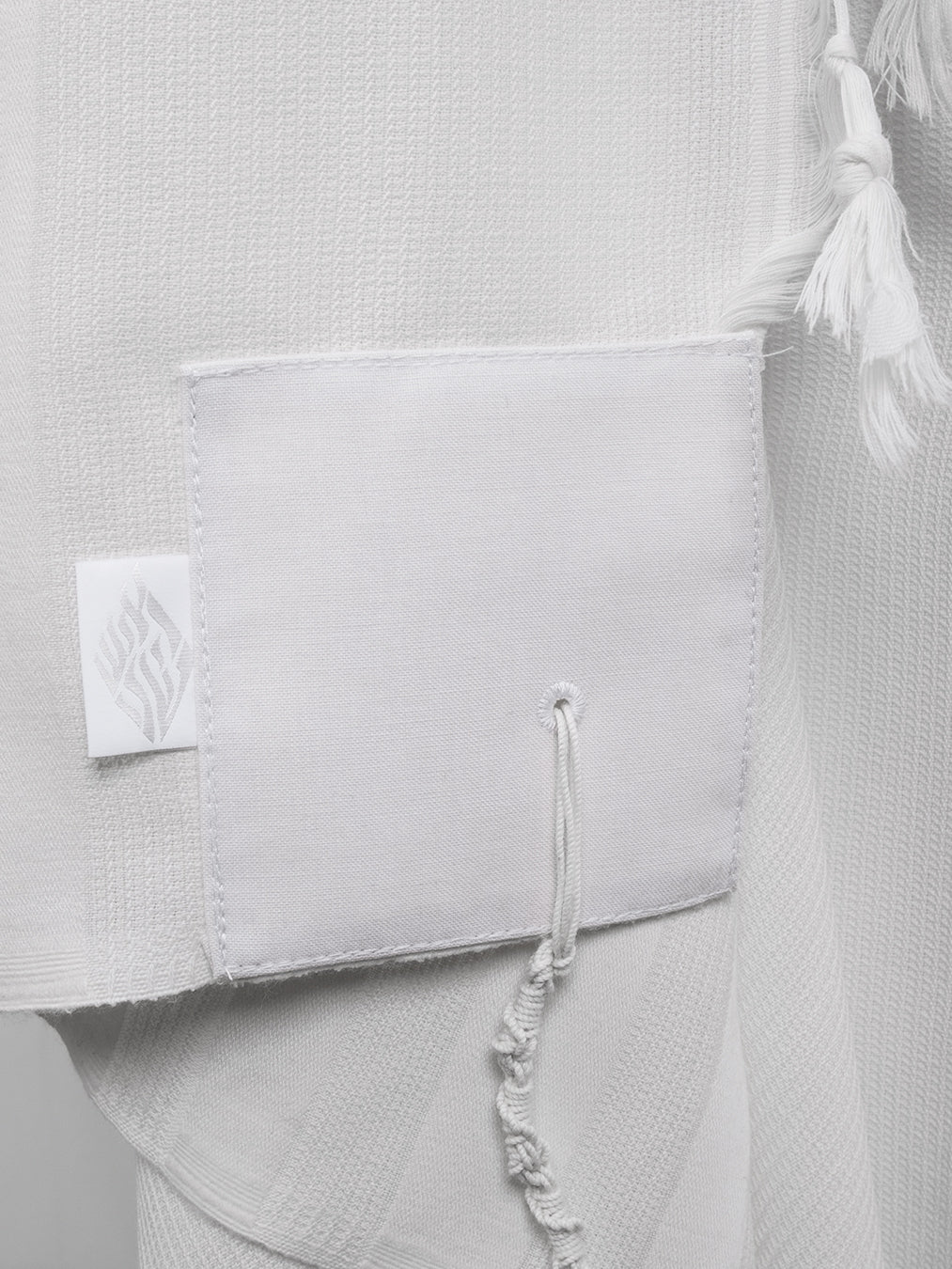 Am Israel Chai Tallit White | Luxury Prayer Shawl