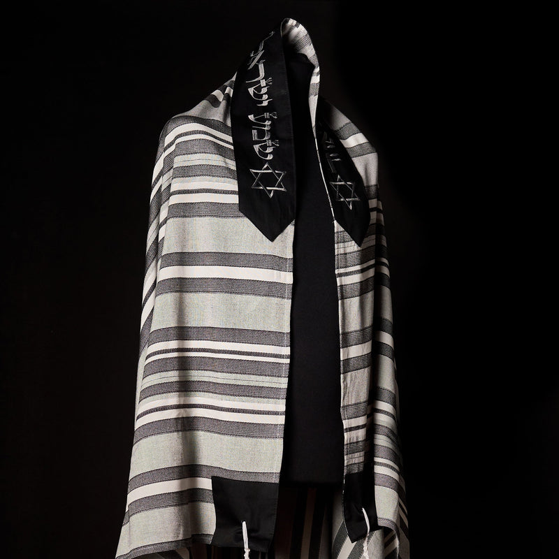 #color_grey-and-black-stripe