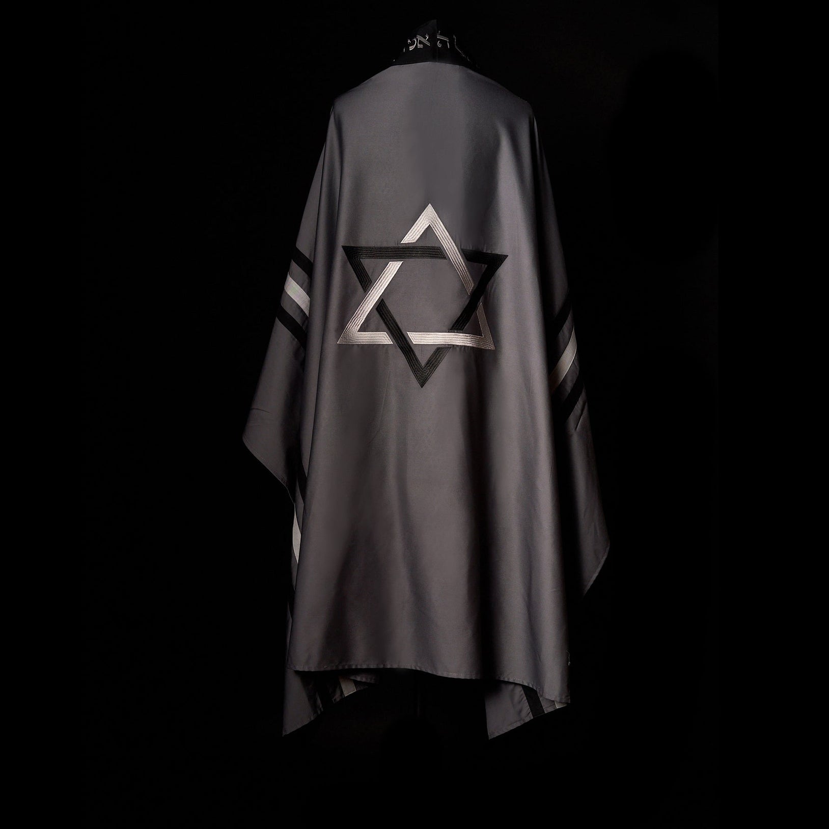 #color_grey-and-black