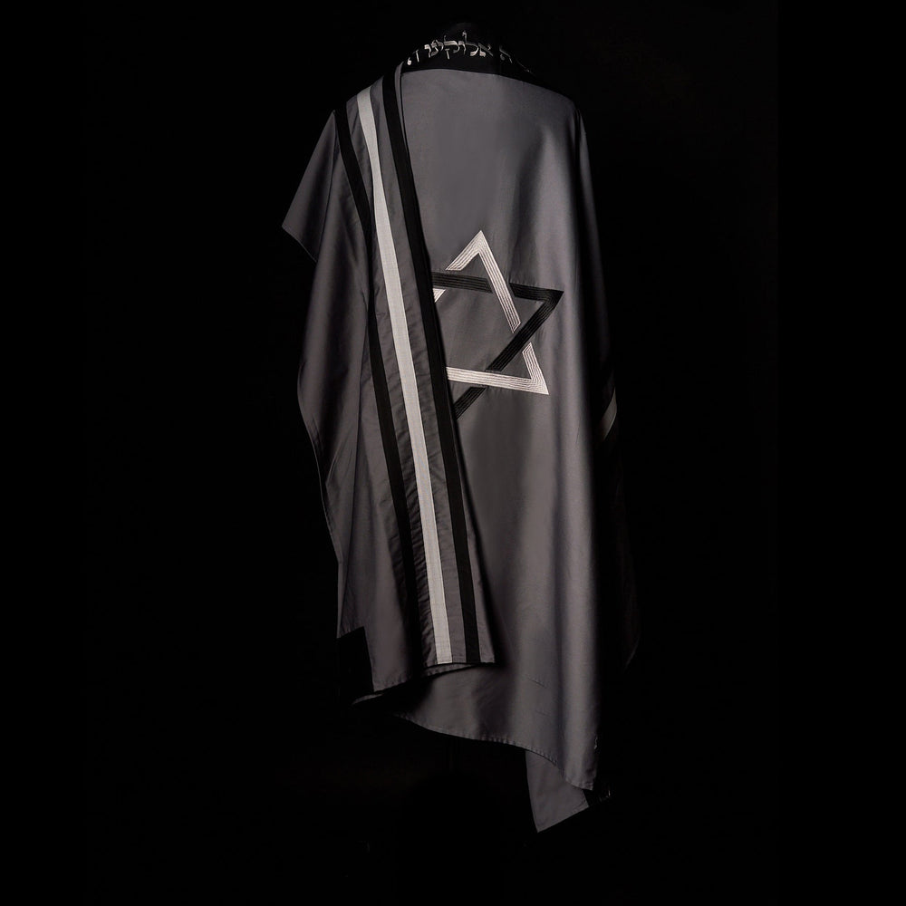 #color_grey-and-black
