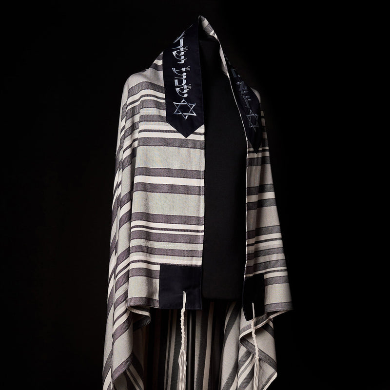 #color_navy-and-grey-stripe