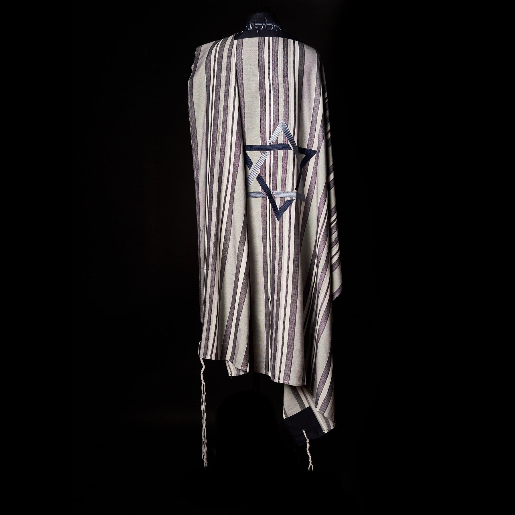 #color_navy-and-grey-stripe