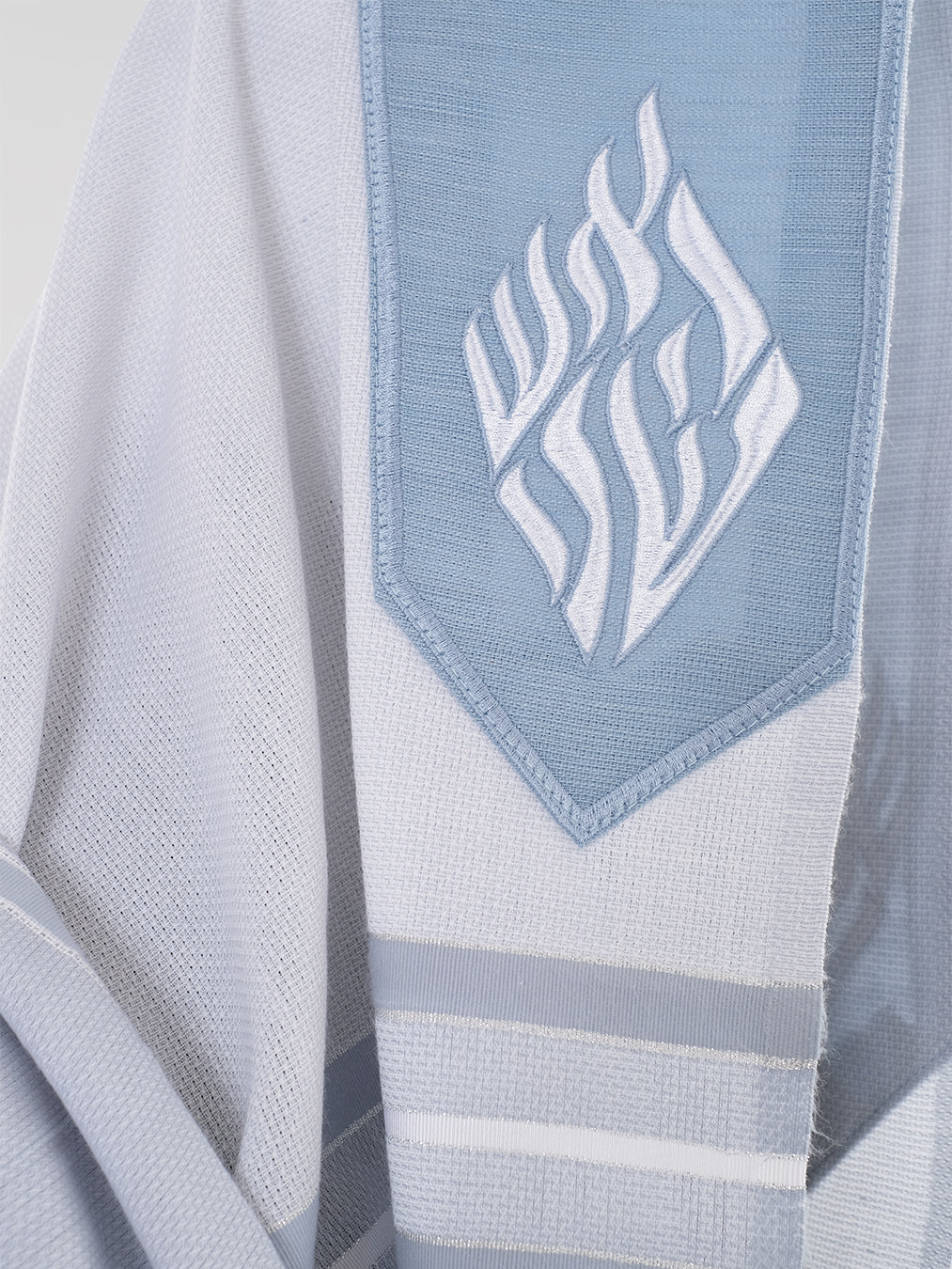 Tallit Nachman Sky Blue | Handmade Wool Prayer Shawl – Kameart